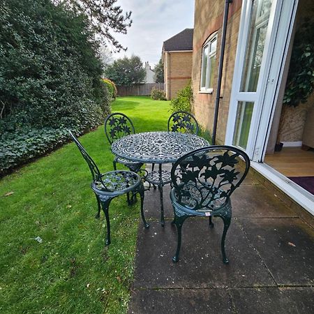 Harry Potter Hogwarts Apartment Watford  Eksteriør billede