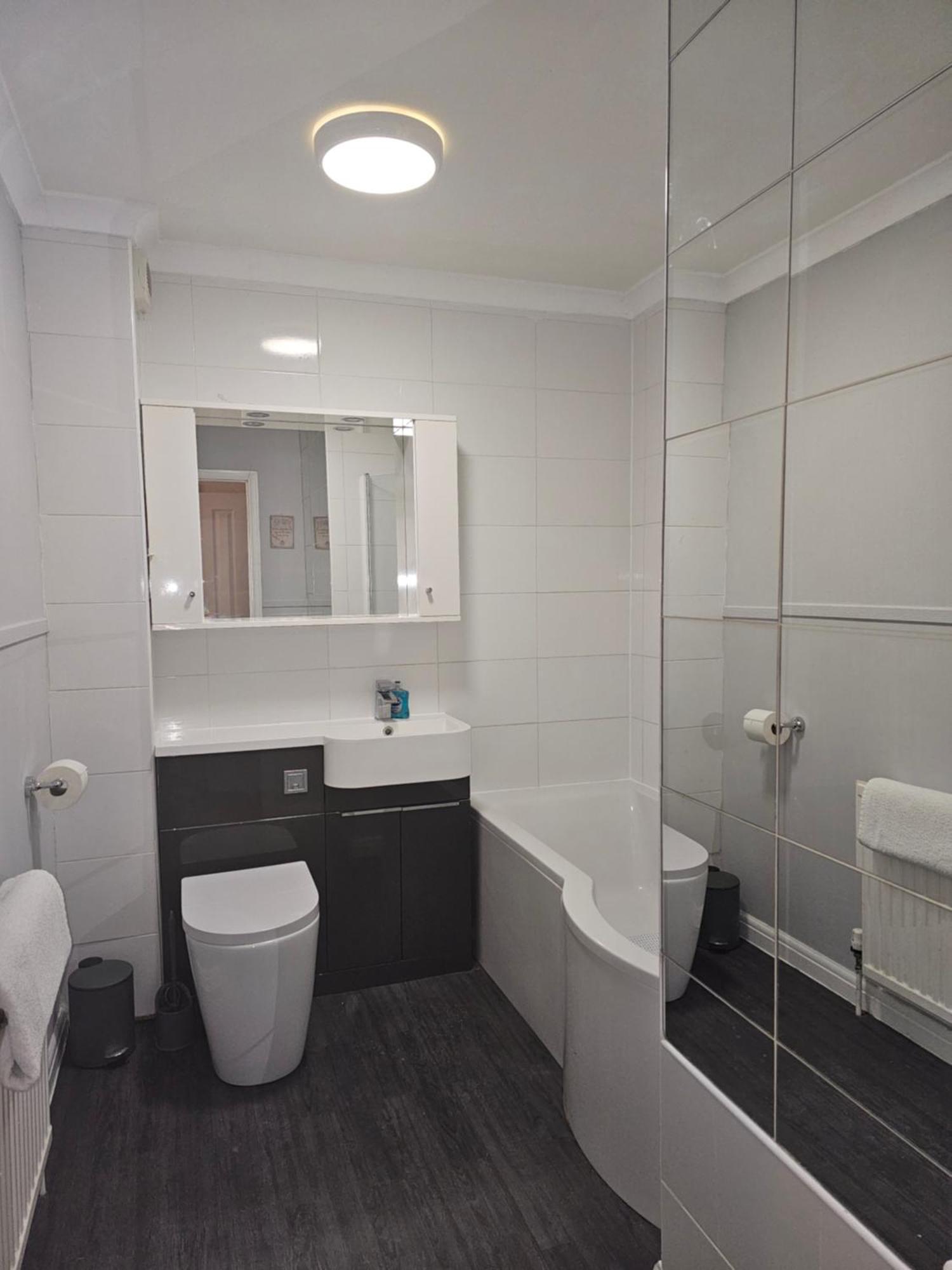 Harry Potter Hogwarts Apartment Watford  Eksteriør billede