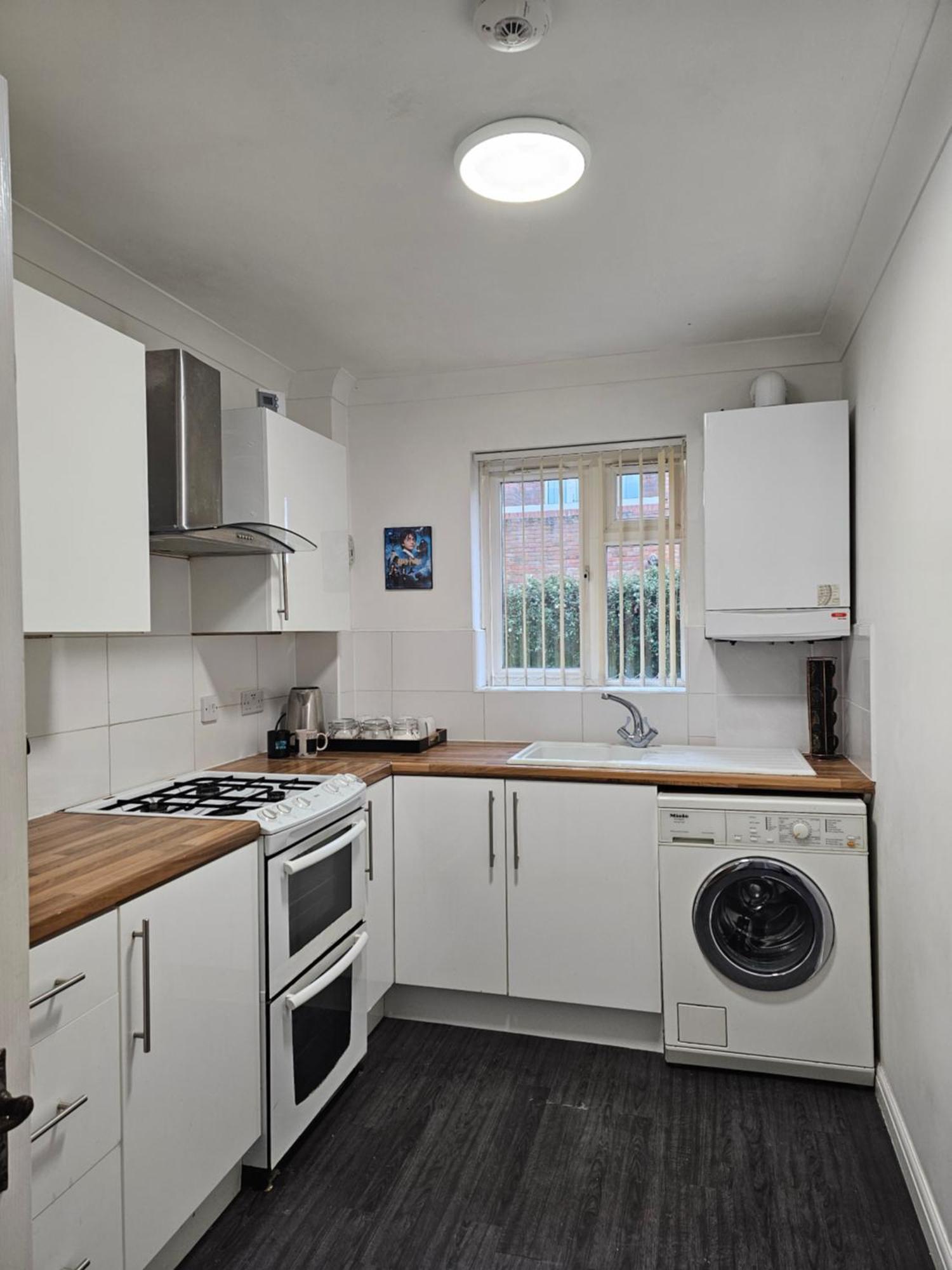 Harry Potter Hogwarts Apartment Watford  Eksteriør billede