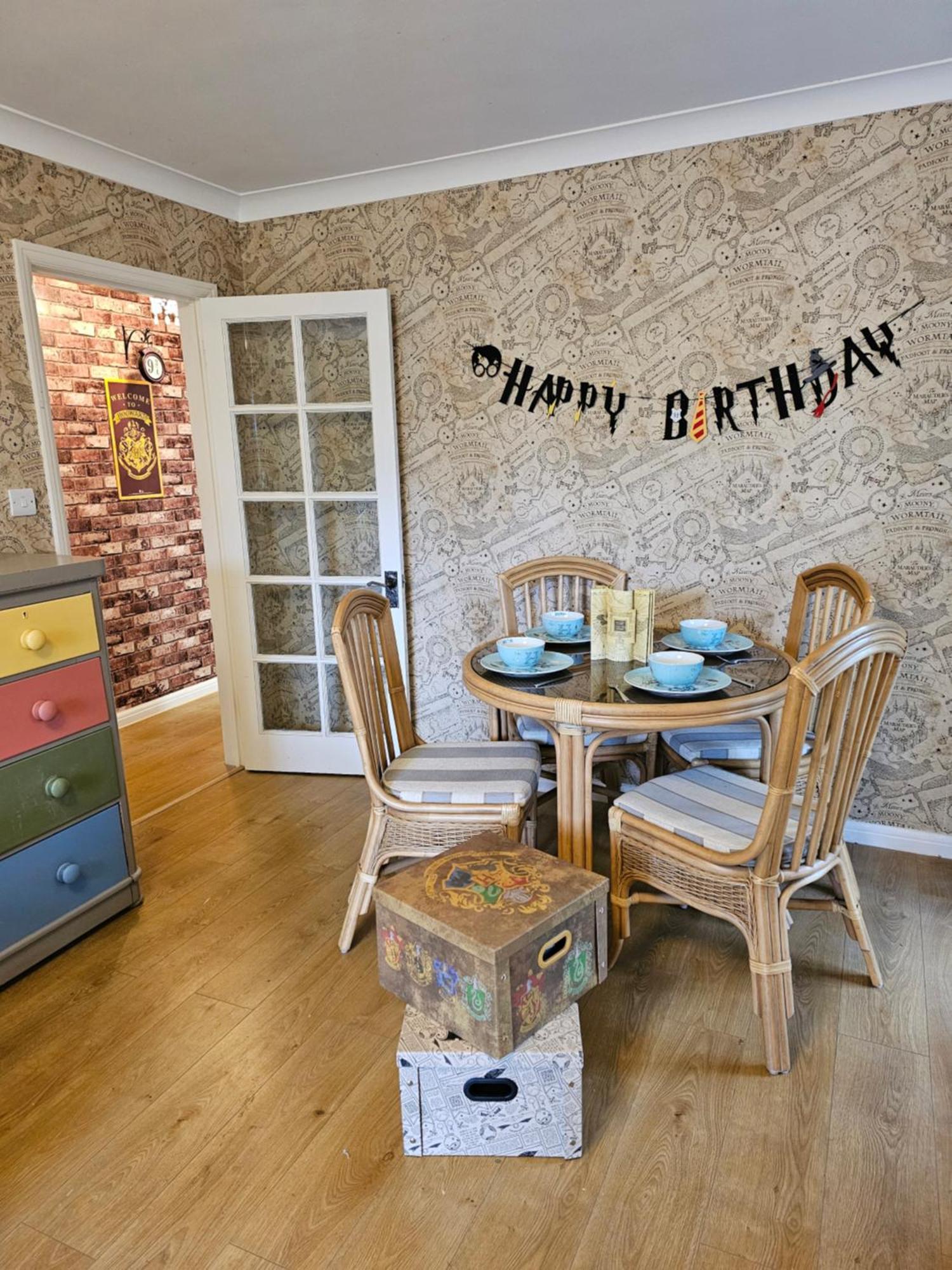 Harry Potter Hogwarts Apartment Watford  Eksteriør billede